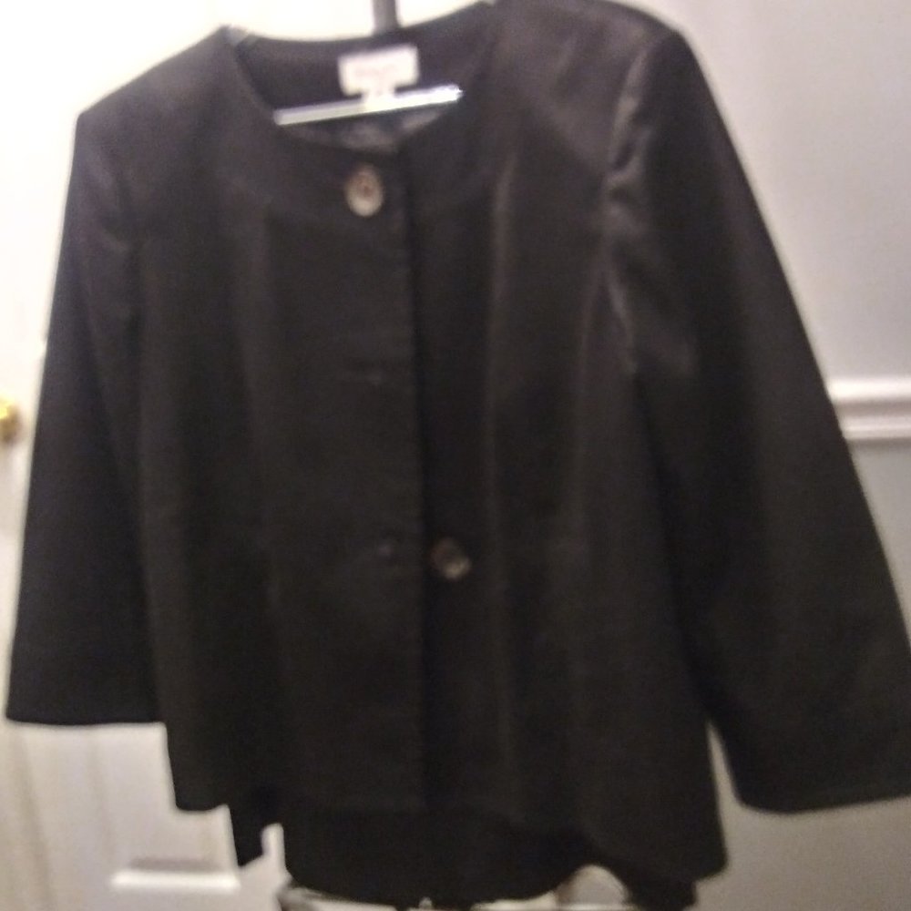 Skirt suit